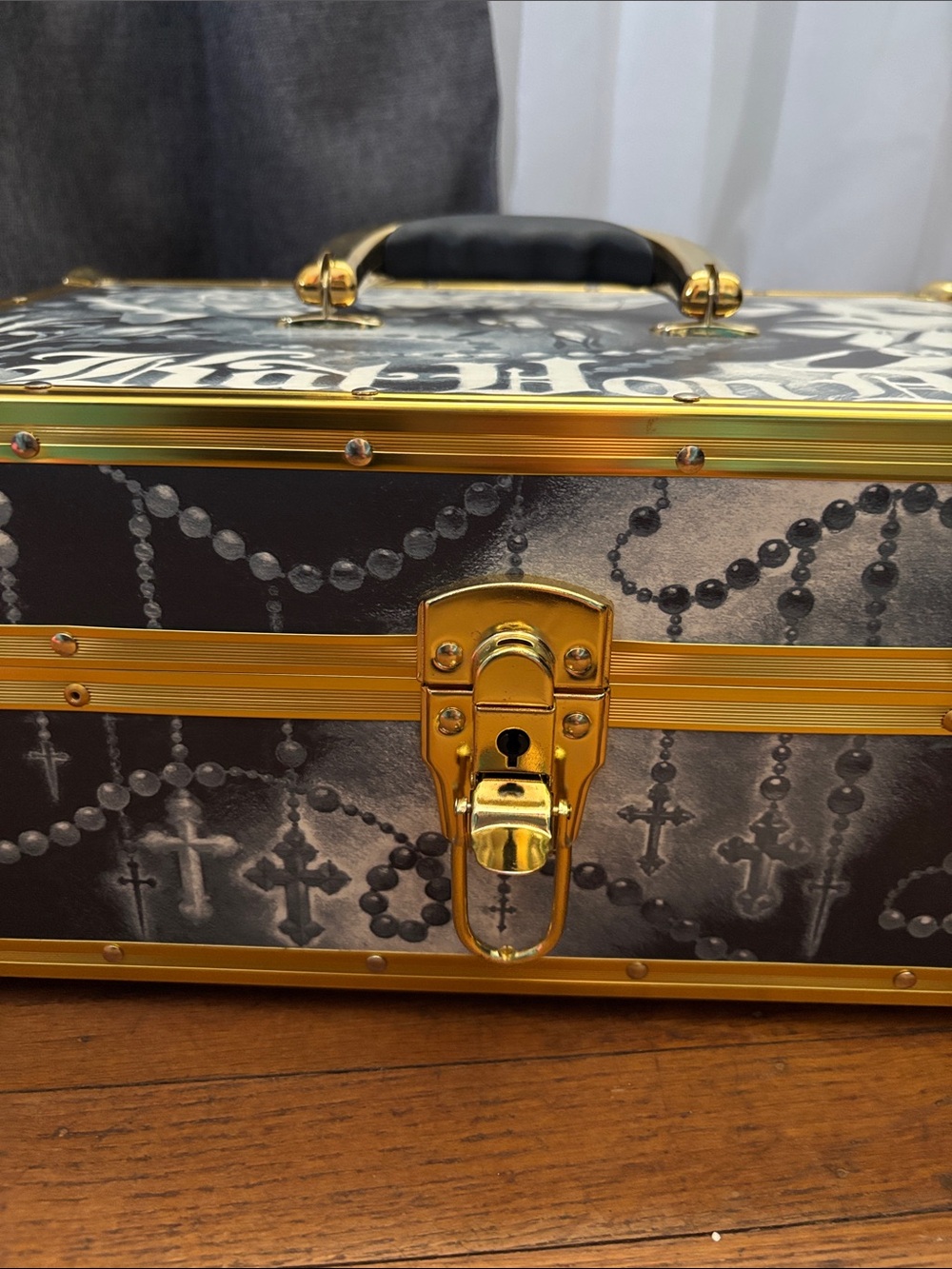 Kat Von D Signed Makeup Train Case - Picture 6 of 7